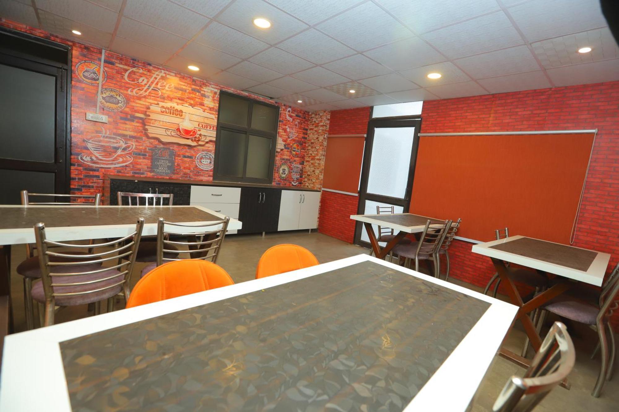 Hotel Almora Inn - Near By Delhi International Airport - With Free Airport Pickup And Drop Nové Dillí Exteriér fotografie