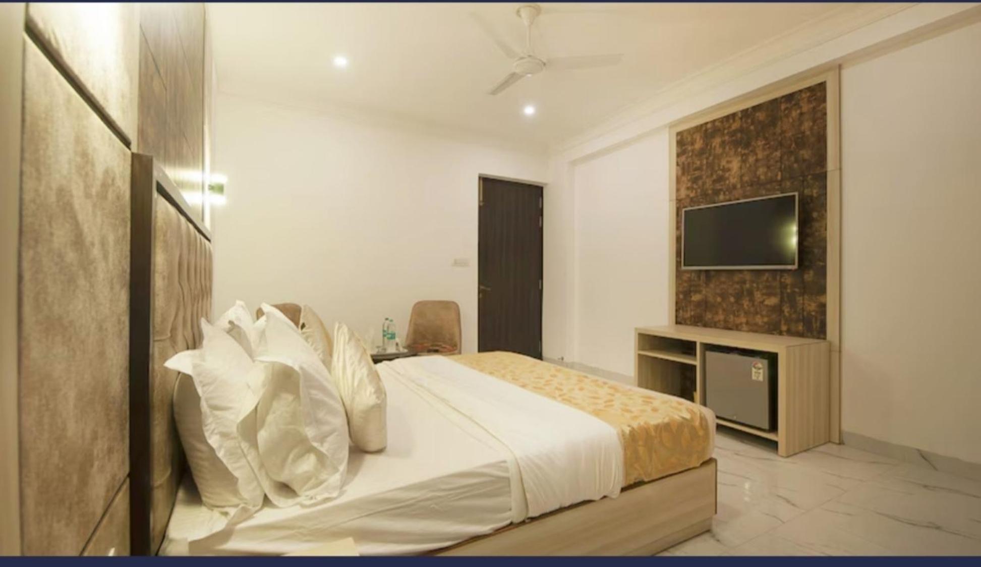 Hotel Almora Inn - Near By Delhi International Airport - With Free Airport Pickup And Drop Nové Dillí Exteriér fotografie