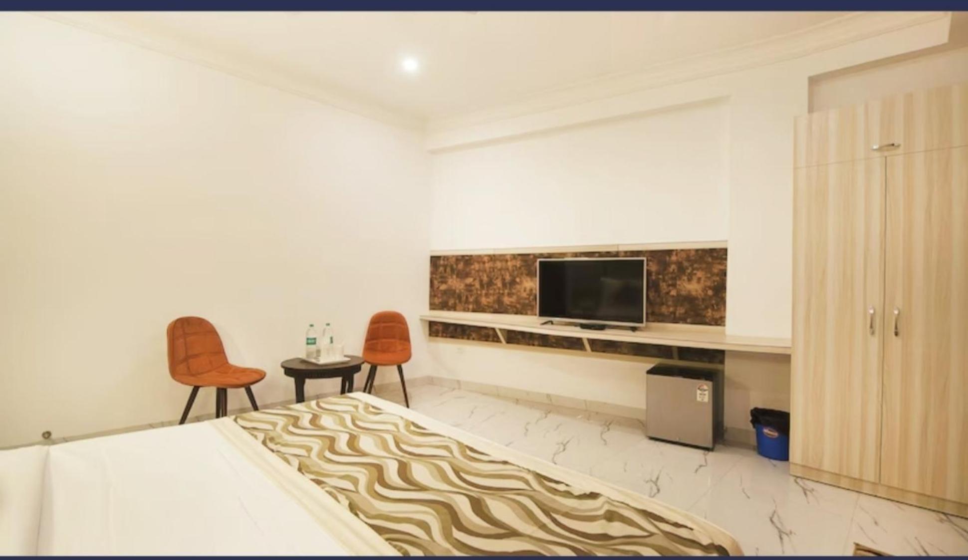 Hotel Almora Inn - Near By Delhi International Airport - With Free Airport Pickup And Drop Nové Dillí Exteriér fotografie