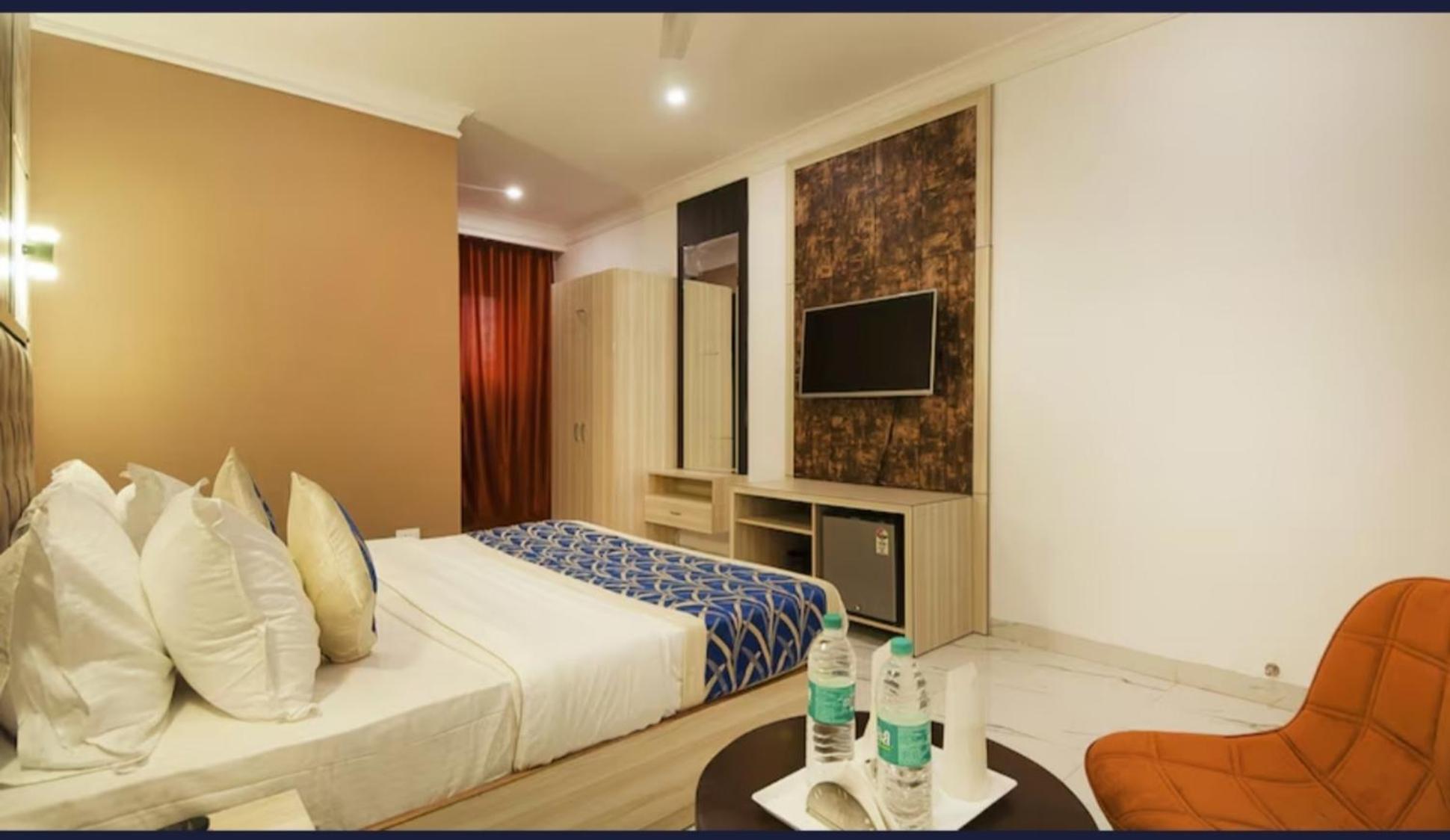 Hotel Almora Inn - Near By Delhi International Airport - With Free Airport Pickup And Drop Nové Dillí Exteriér fotografie