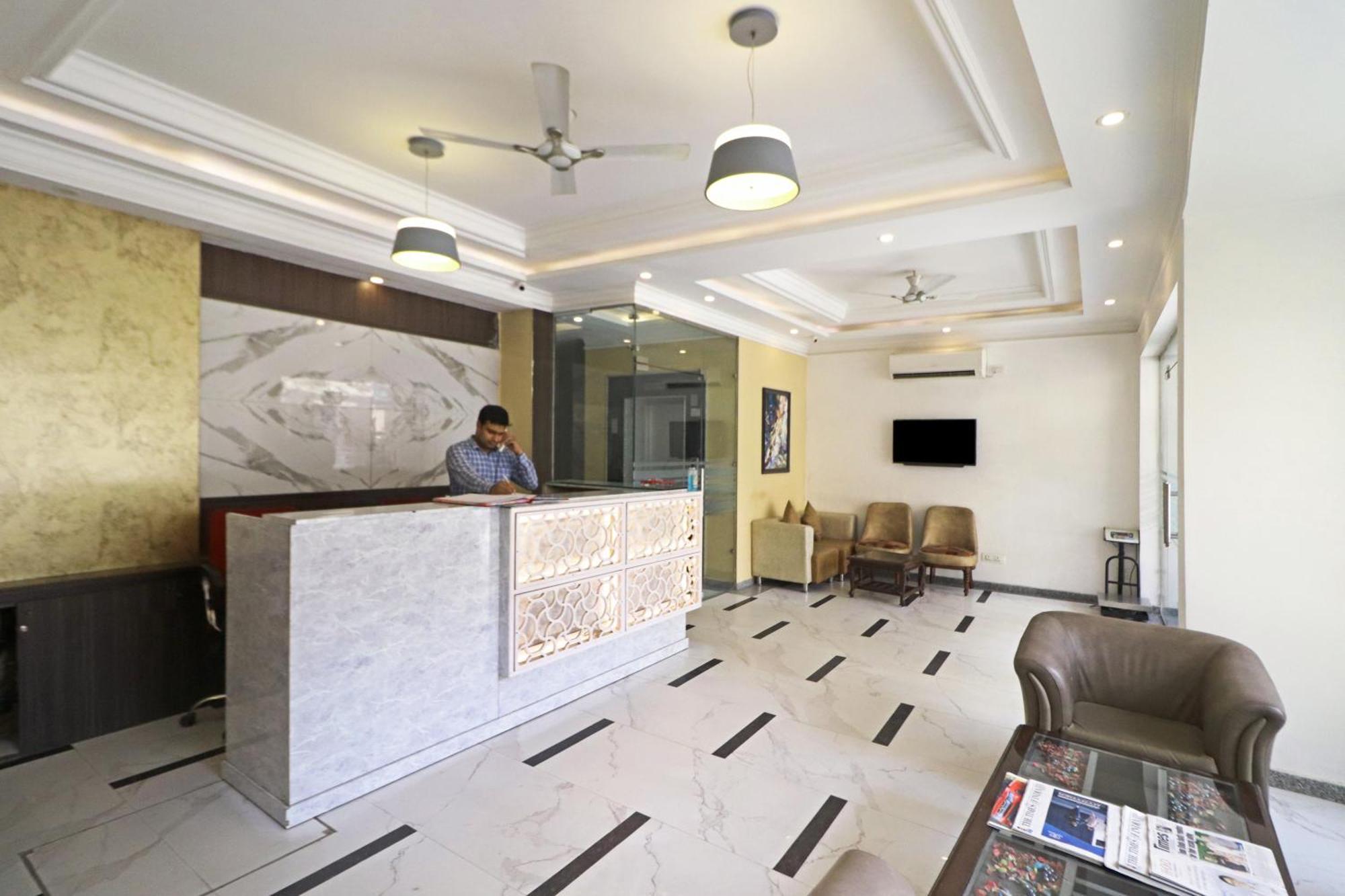 Hotel Almora Inn - Near By Delhi International Airport - With Free Airport Pickup And Drop Nové Dillí Exteriér fotografie