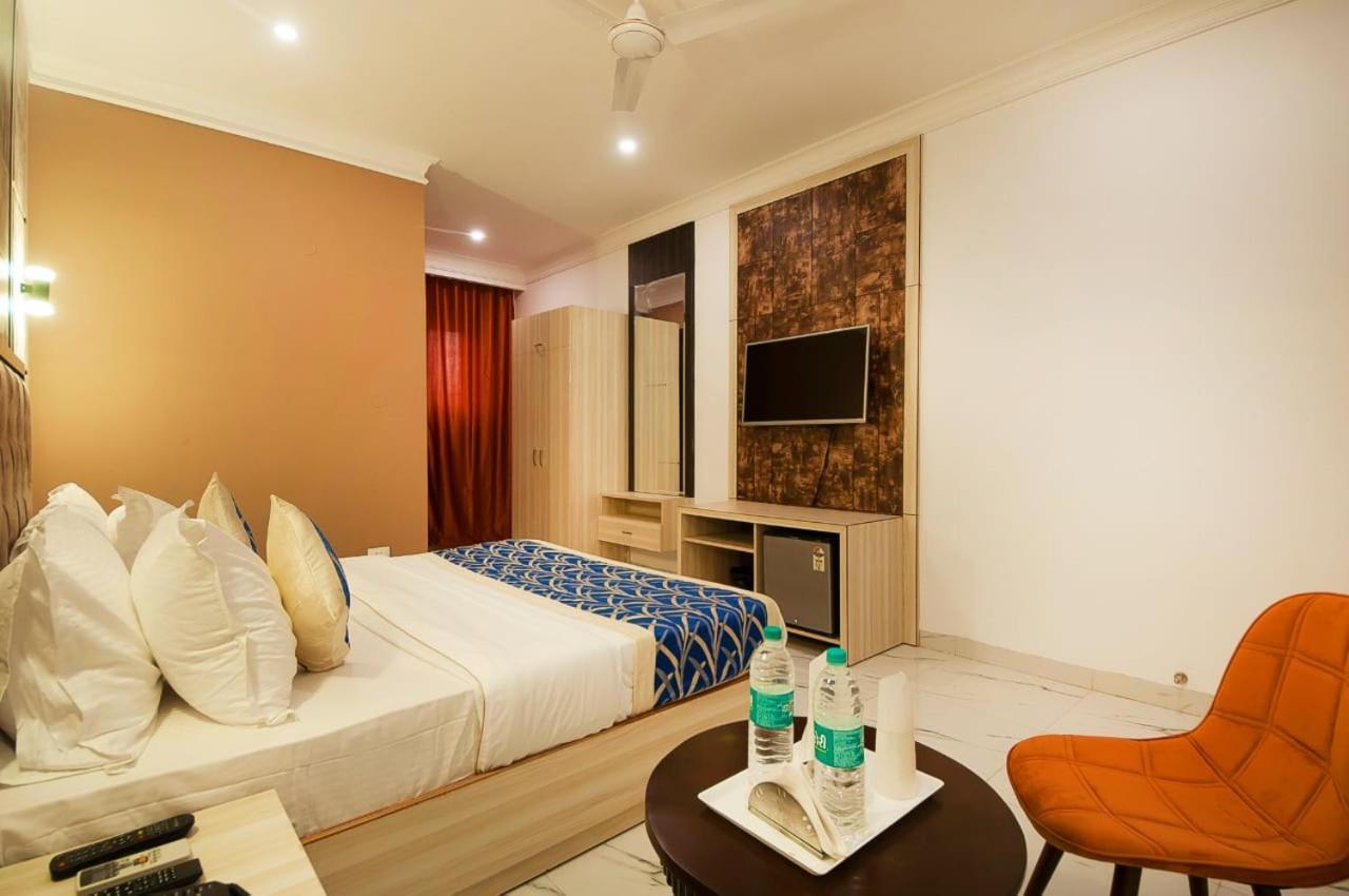 Hotel Almora Inn - Near By Delhi International Airport - With Free Airport Pickup And Drop Nové Dillí Exteriér fotografie