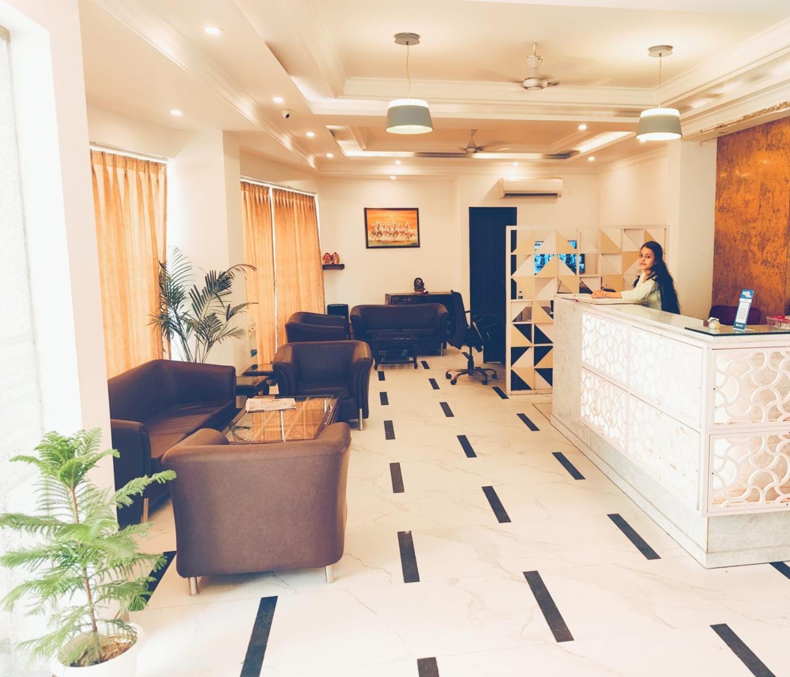 Hotel Almora Inn - Near By Delhi International Airport - With Free Airport Pickup And Drop Nové Dillí Exteriér fotografie