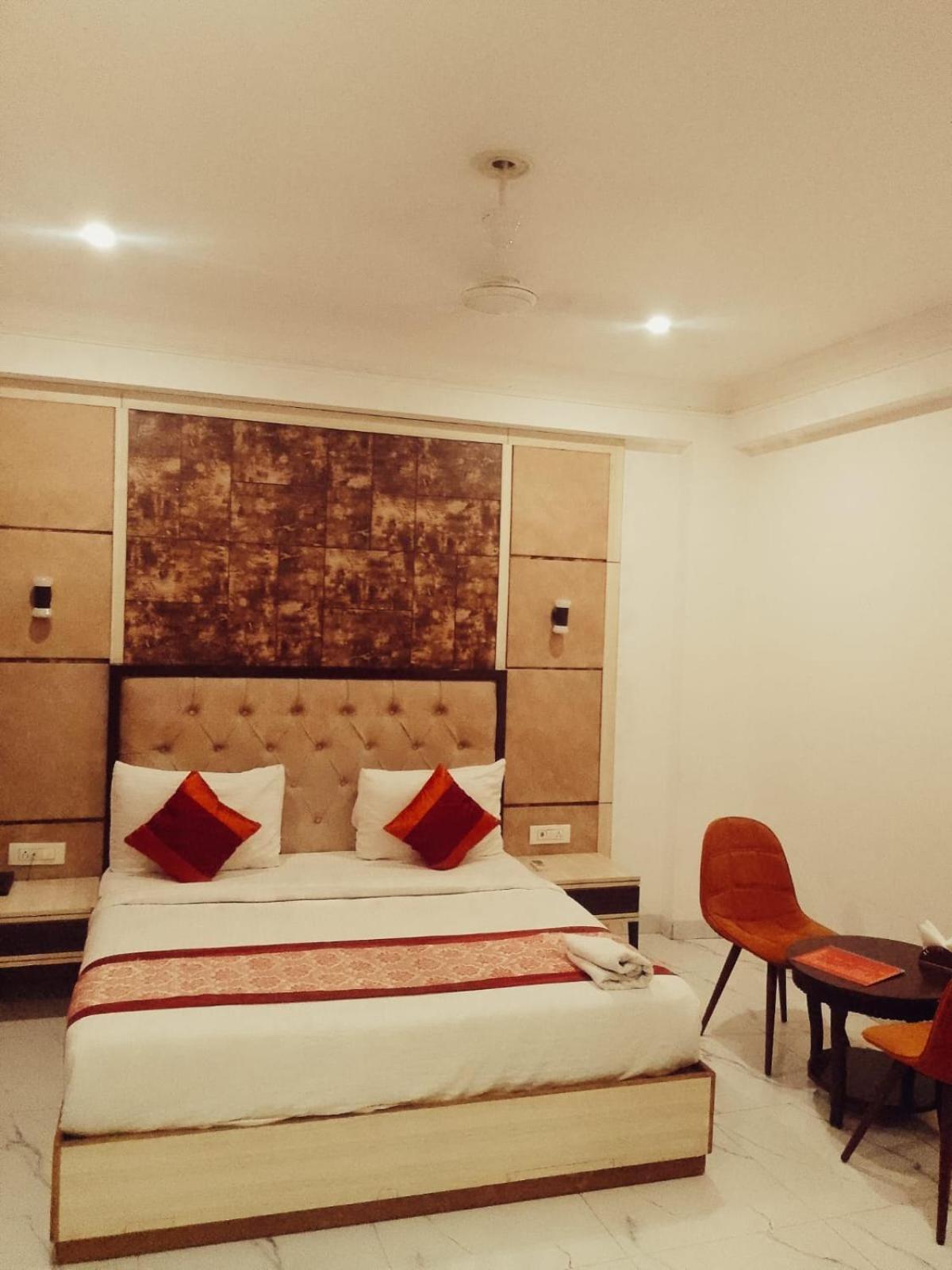 Hotel Almora Inn - Near By Delhi International Airport - With Free Airport Pickup And Drop Nové Dillí Exteriér fotografie